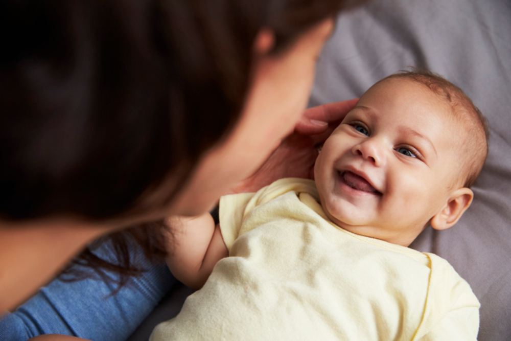 quando o bebe começa a enxergar